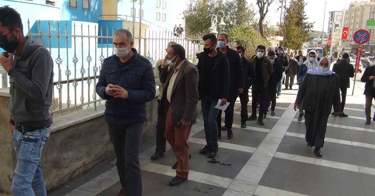 Urfa'da Vergi dairelerinde borç yapılandırma kuyruğu