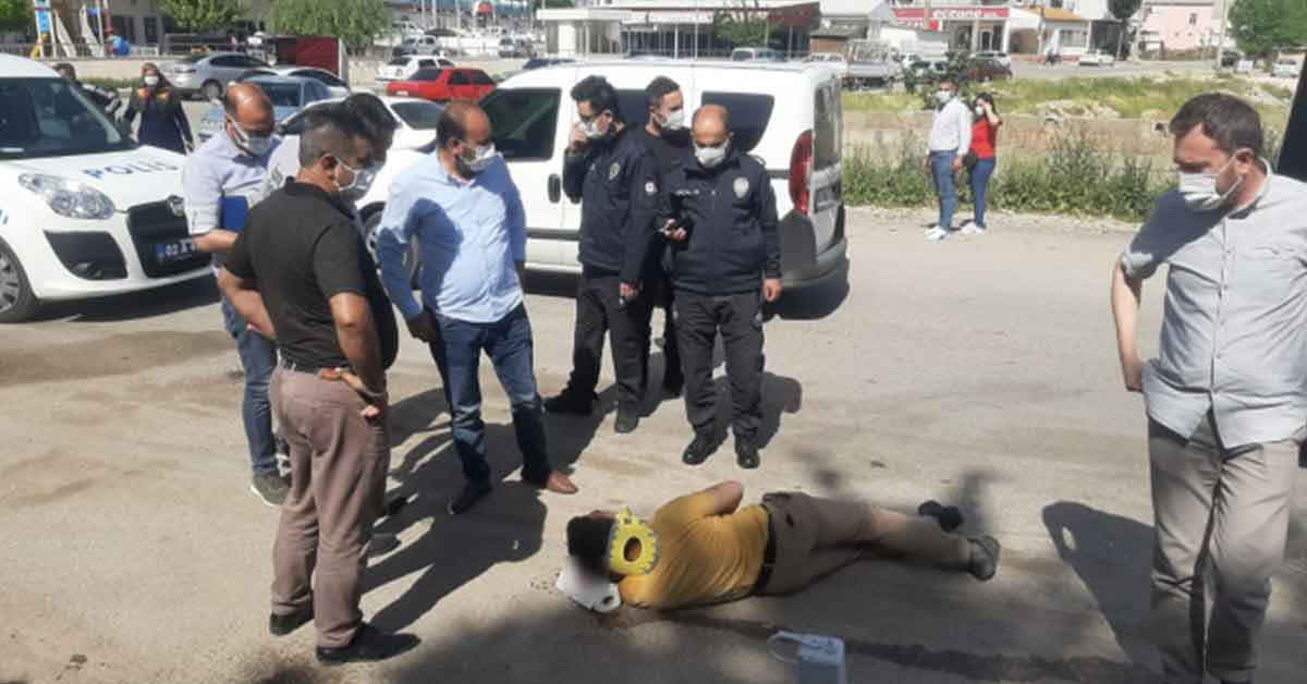 Sokak ortasında öldüresiyle dövüldü 1 dayak sokak