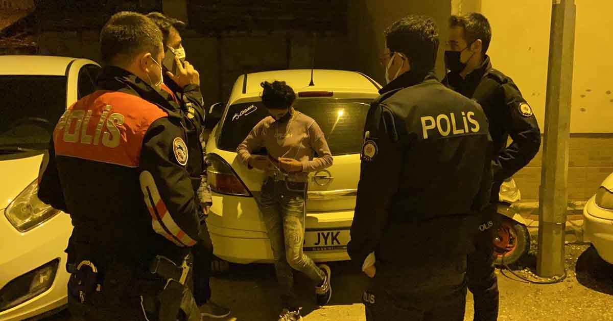 Bisiklet ile olay yerine gelen genç kız yakalandı