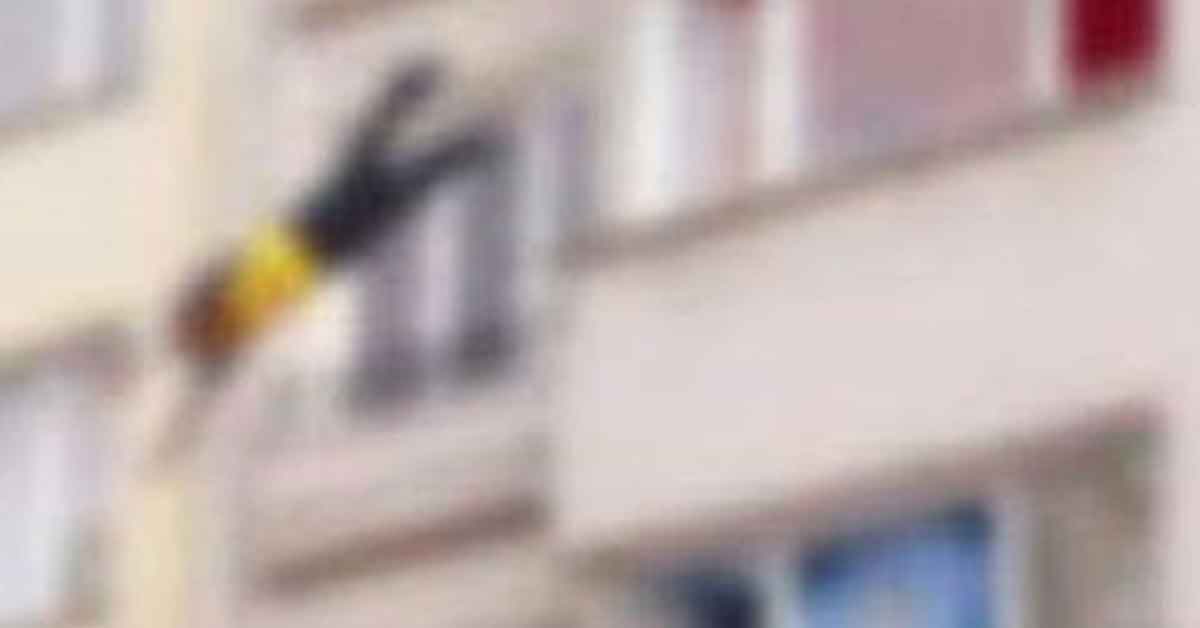 Arkadaşıyla tartışan 15 yaşındaki kız, balkondan atladı 1 intihar 2