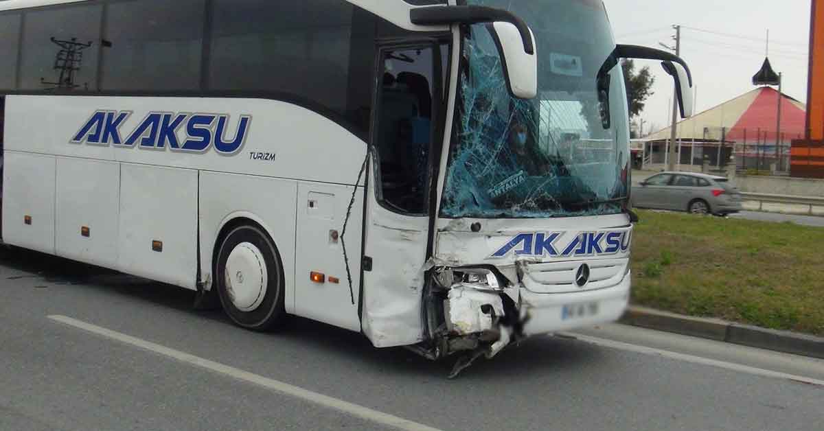 Tarım işçilerini taşıyan araç kaza yaptı: 6 yaralı 2 Tarım işçilerini taşıyan araç kaza yaptı: 6 yaralı