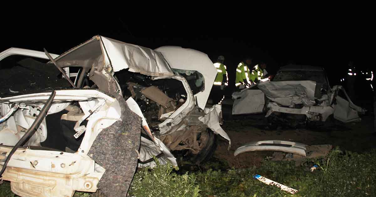 Şanlıurfa’da katliam gibi kaza: 5 ölü, 1 yaralı 2 Şanlıurfa’da katliam gibi kaza: 5 ölü, 1 yaralı