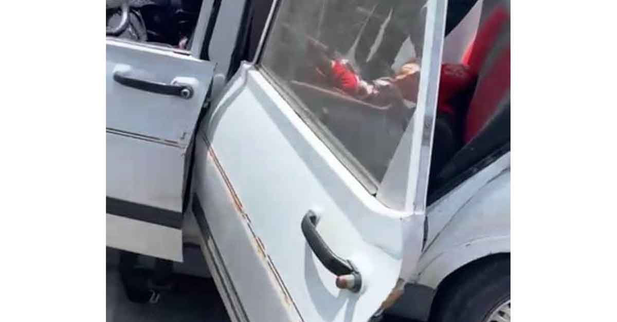 Urfa'da otomobil bariyerlere çarptı: 1 ölü, 2 yaralı 3 Urfa'da otomobil bariyerlere çarptı: 1 ölü, 2 yaralı