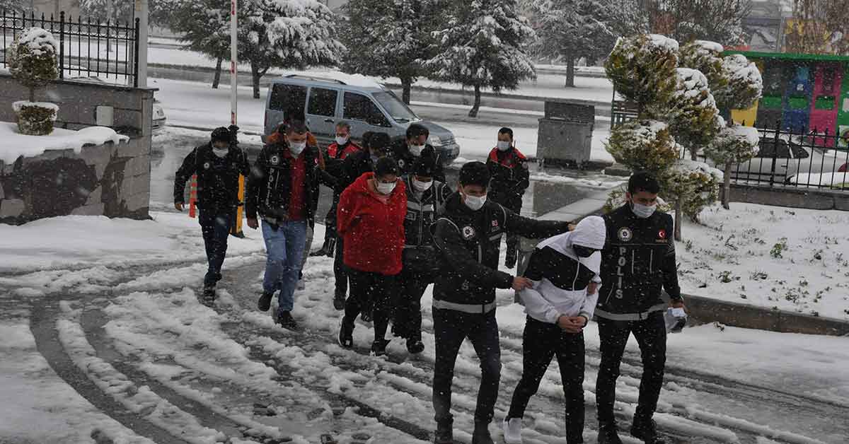Urfa dahil 5 ilde uyuşturucu operasyonu: 7 tutuklu