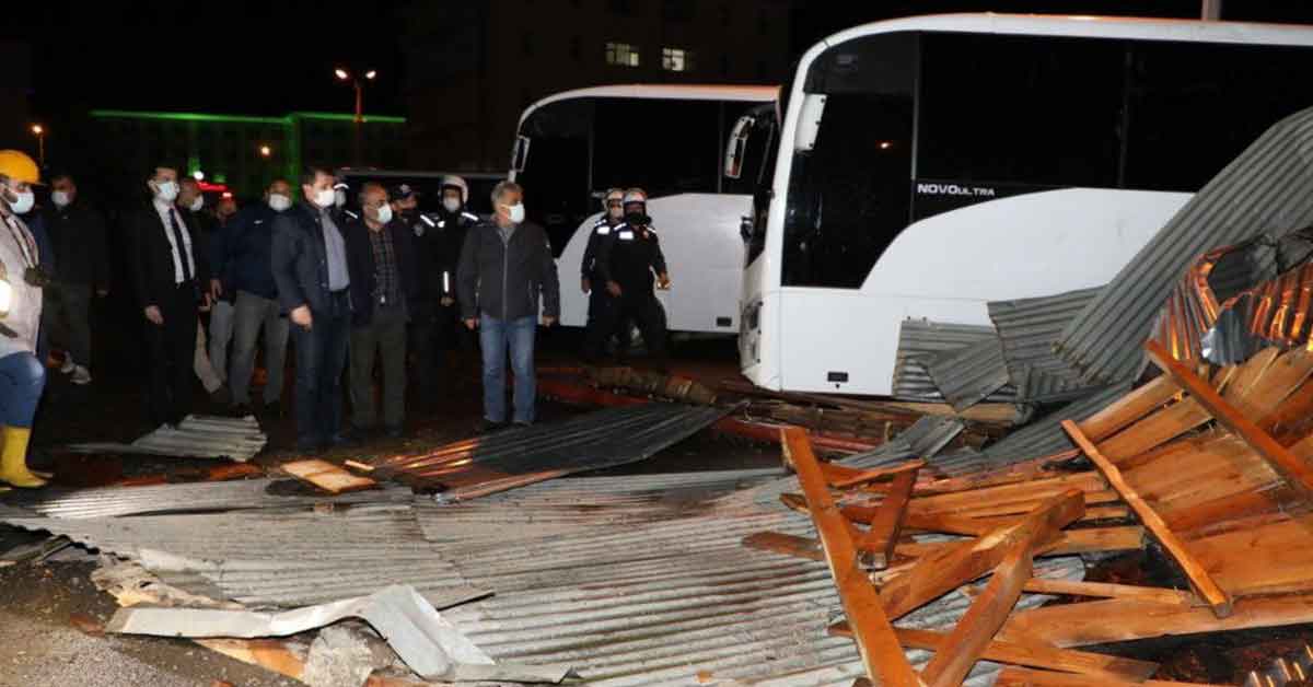 Fırtına 10 dakika sürdü faturası ağır oldu 2 Fırtına 10 dakika sürdü faturası ağır oldu