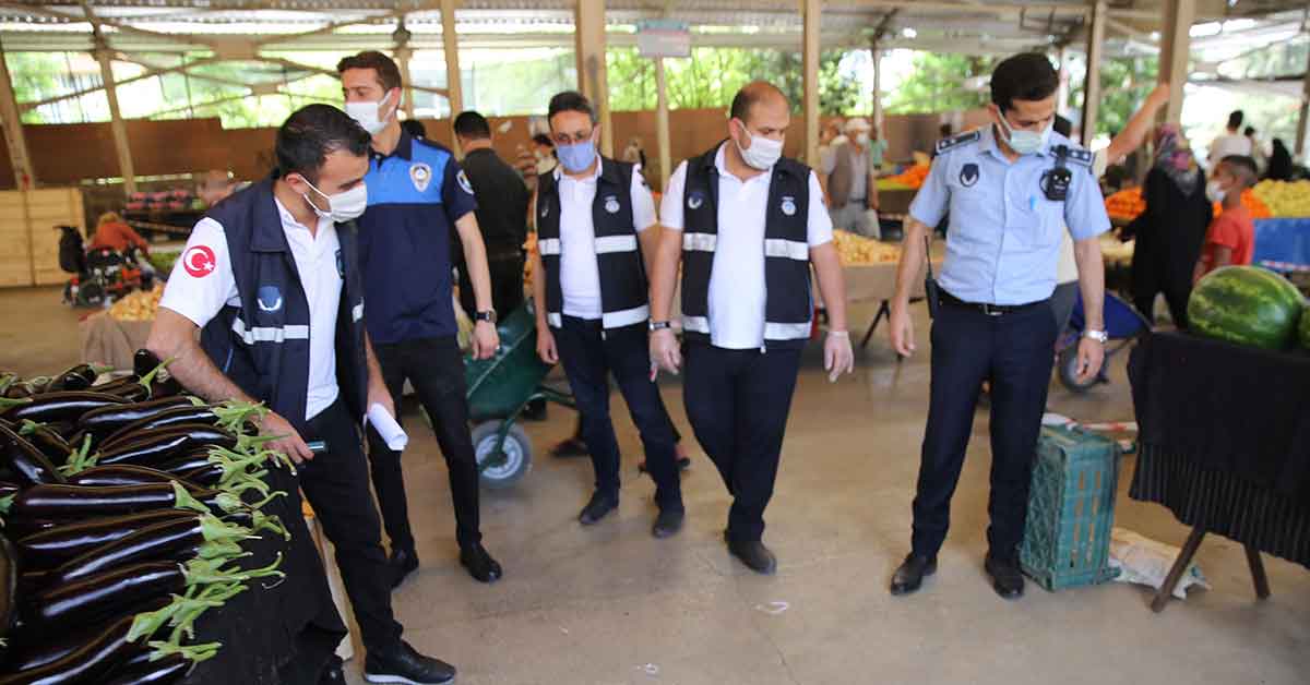Haliliye'de zabıtadan pazarlarda sıkı denetim 1 Haliliye'de zabıtadan pazarlarda sıkı denetim