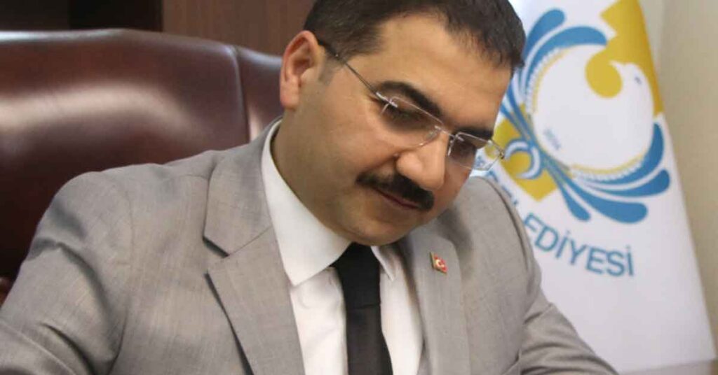 Başkan Canpolat’tan Çanakkale Zaferi Mesajı 1 Başkan Canpolat: Gençler, Geleceğe Açılan Kapıdır