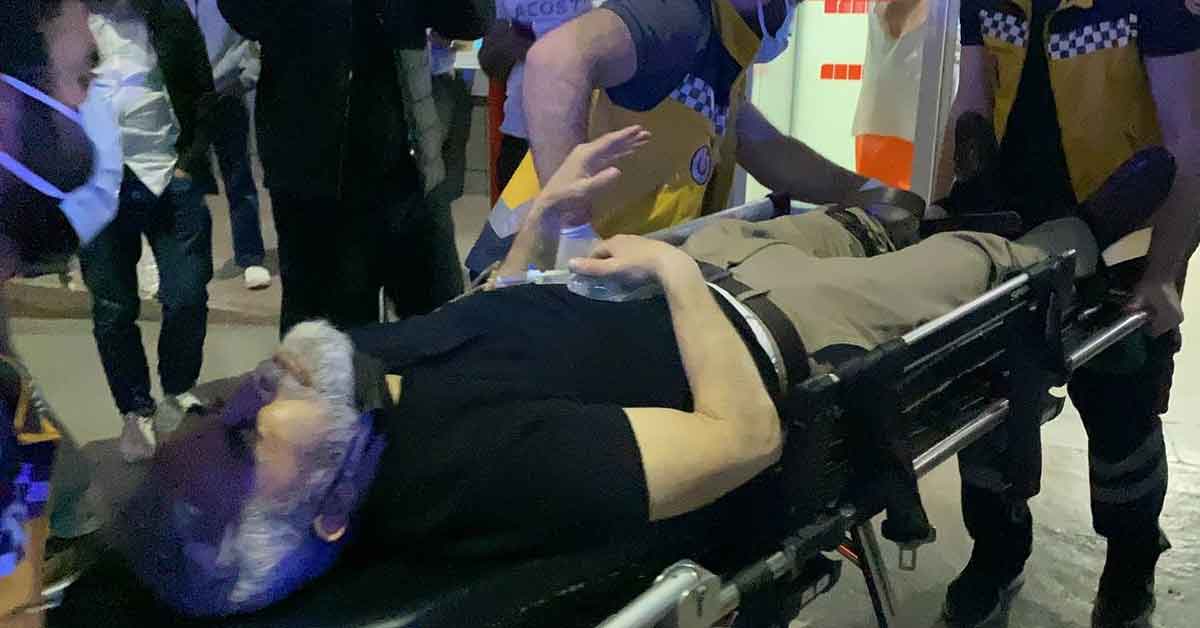 Polis ekibine silahlı saldırı: 1'i polis, 2 yaralı 1 İhbara giden polis ekibine silahlı saldırı: 1'i polis, 2 yaralı
