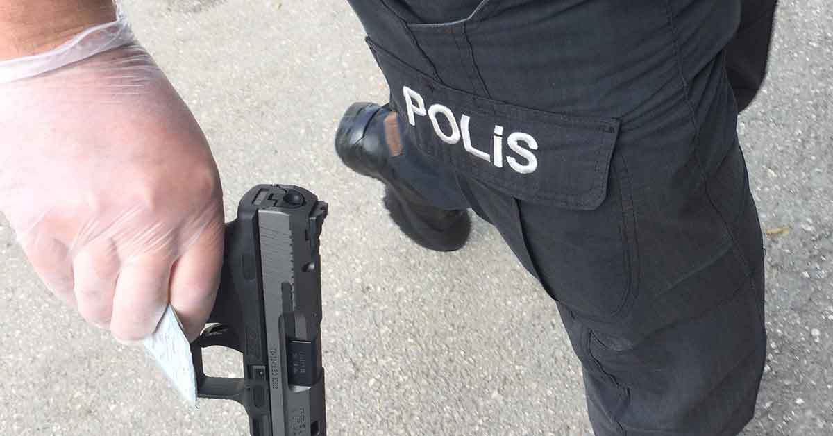 Öğretmen husumetli olduğu komşusunu vurdu