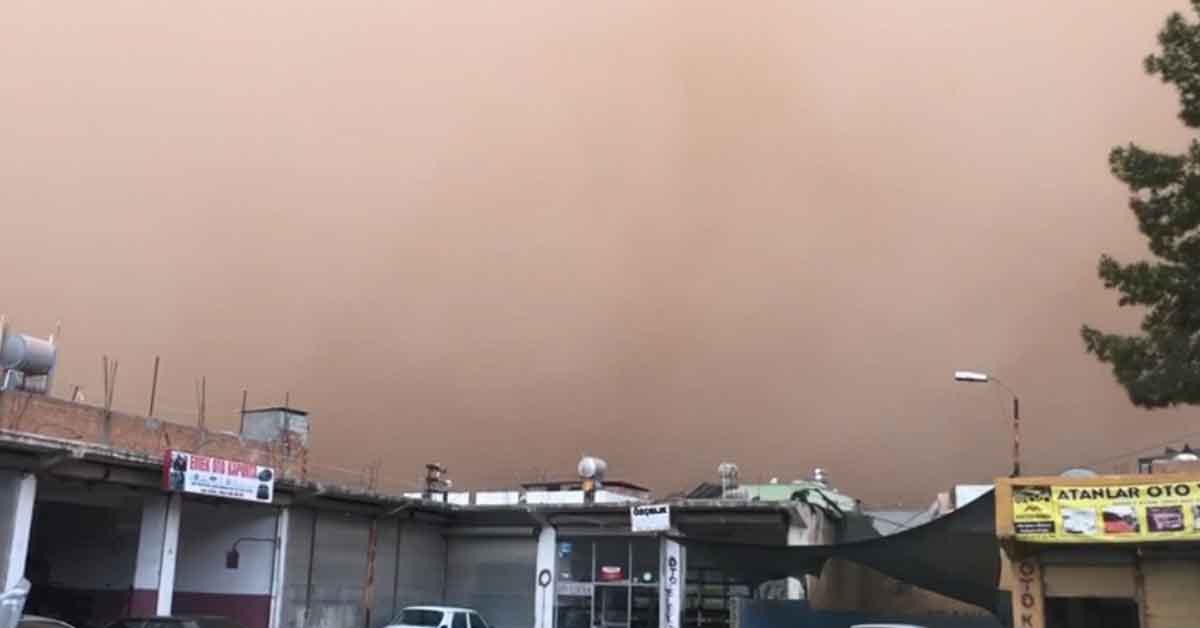 Suriye’den gelen toz bulutu Şanlıurfa’yı esir aldı