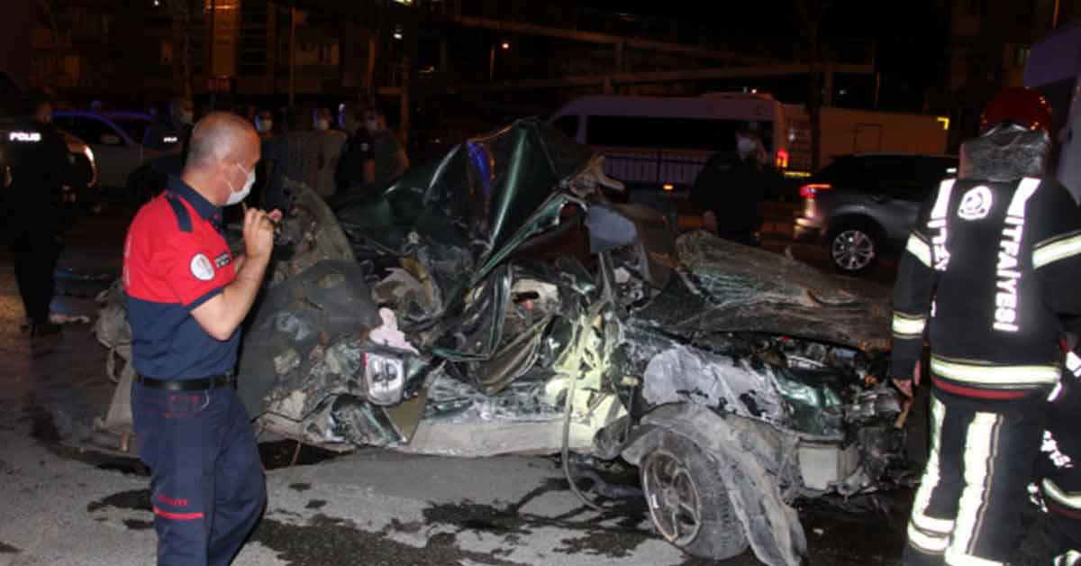 Hurda yığınına dönen otomobilde can pazarı 1 Hurda yığınına dönen otomobilde can pazarı