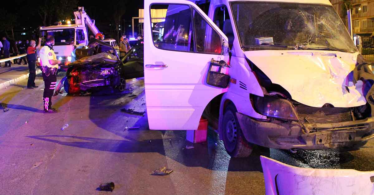 Hurda yığınına dönen otomobilde can pazarı 2 Hurda yığınına dönen otomobilde can pazarı