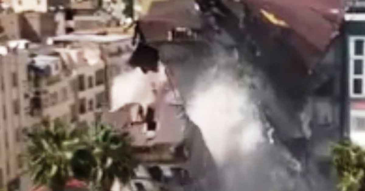 Şanlıurfa'da Binanın yıkılma anı korkuttu