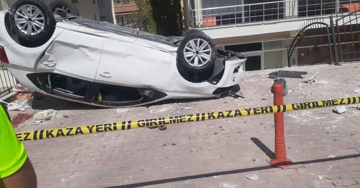 Urfa'da Kaldırımda yürüyen kıza otomobil çarptı