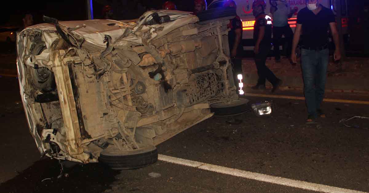 Urfa'da Trafik kazası ekipler uçurumda yaralı aradı