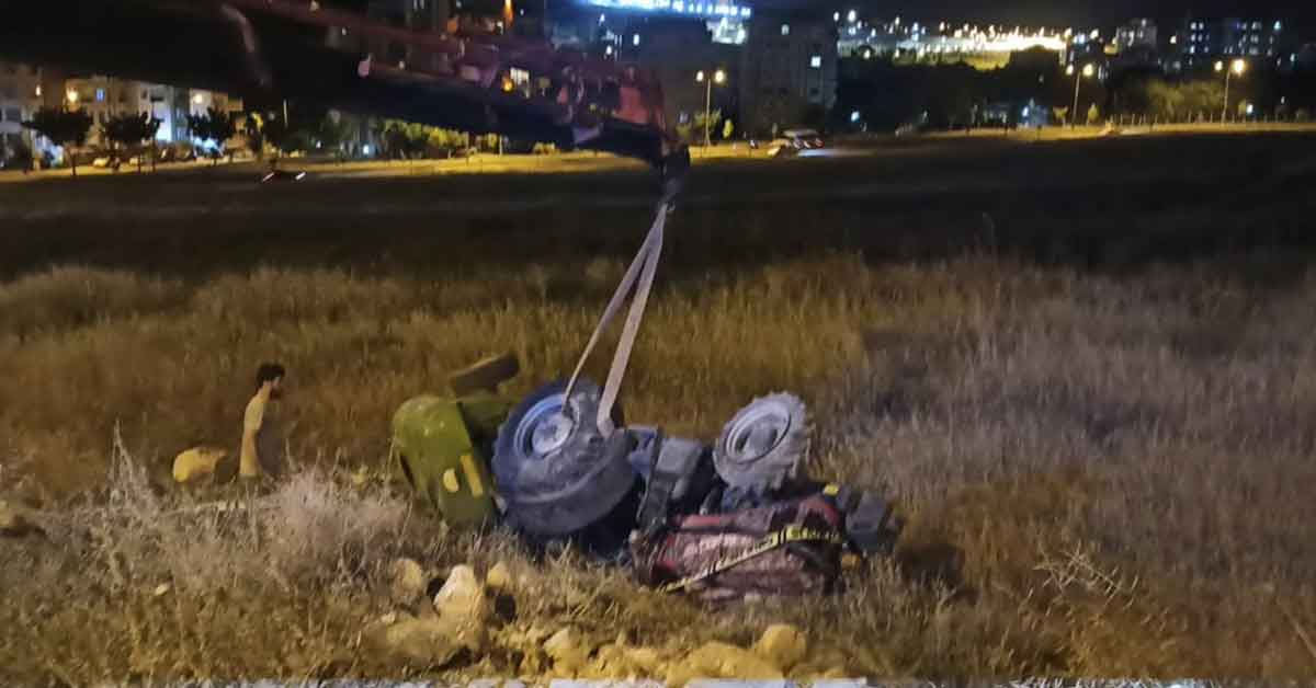 Urfa'da traktör şarampole devrildi: 1 ölü, 1 yaralı