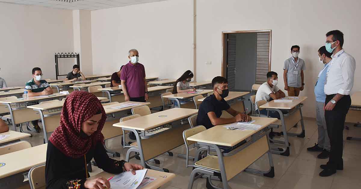 HRÜ'nde Uluslararası Öğrenci Sınavının İkincisi Yapıldı