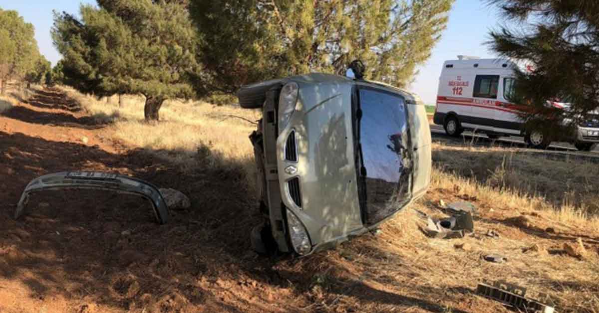 Ceylanpınar'da araç devrildi