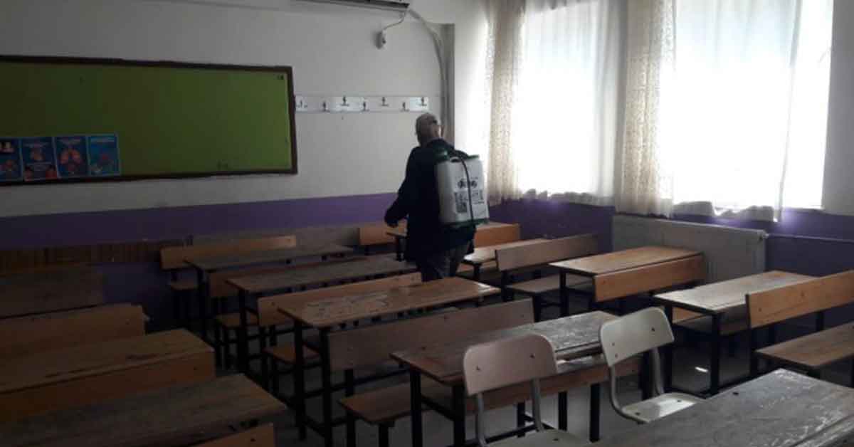 Viranşehir'de LGS öncesi okullar dezenfekte edildi
