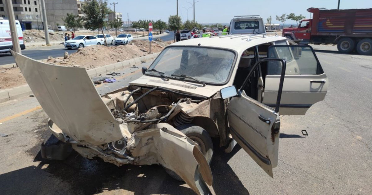 Urfa'da 2 Araç Çarpıştı! 9 Yaralı 1 kaza urfa 1