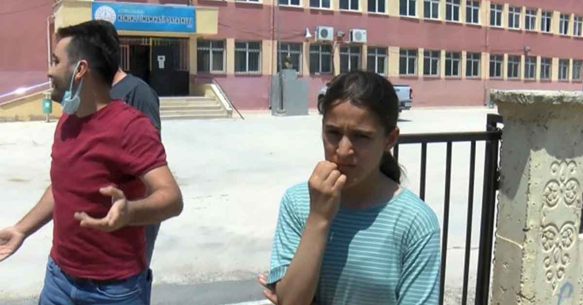 Merve'ye Kendi Okulu Kapıyı Açmadı! 1 Merve'ye Kendi Okulu Kapıyı Açmadı!