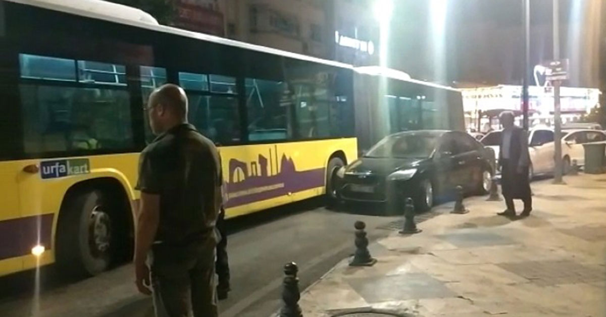 Urfa'da Kurallara Uymayan Sürücü Trafiği Alt Üst Etti 1 urfa trafik