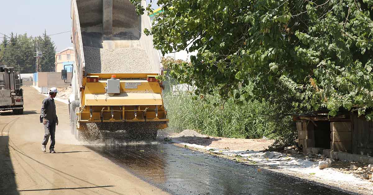Haliliye'de asfalt atağı devam ediyor 1 Haliliye'de asfalt atağı devam ediyor