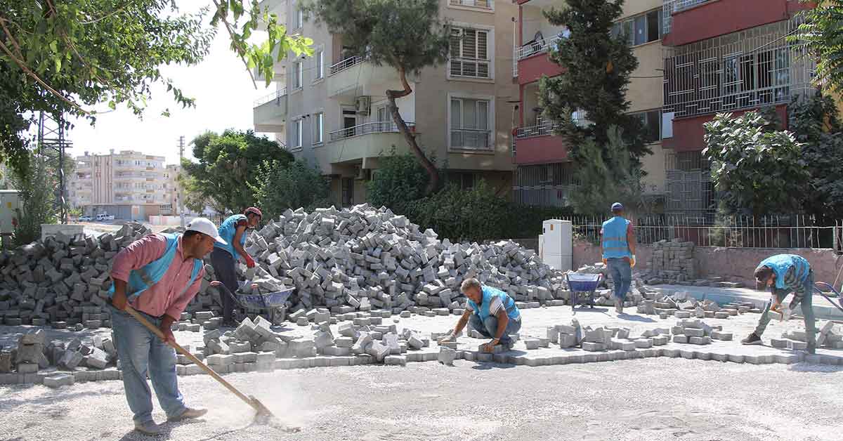 Haliliye'de, kilitli beton parke çalışması