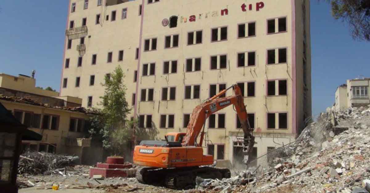 Urfa'da eski Hastaneye ilk kepçe vuruldu