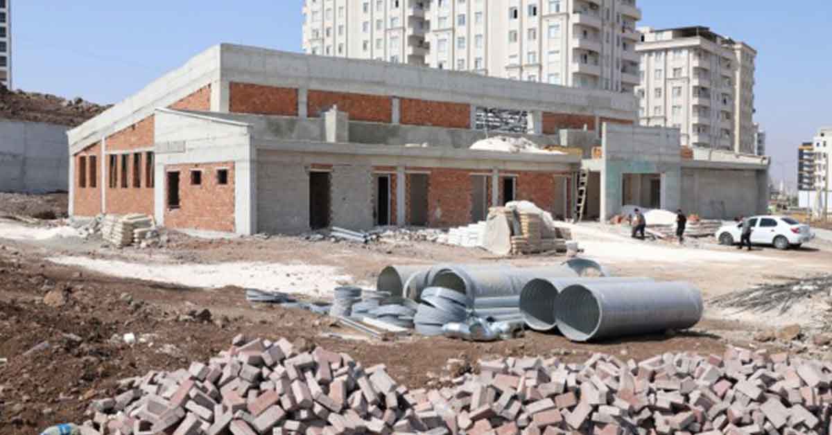Karaköprü'de Kapalı Yüzme Havuzu Çalışmaları Sürüyor 1 karakopru havuz