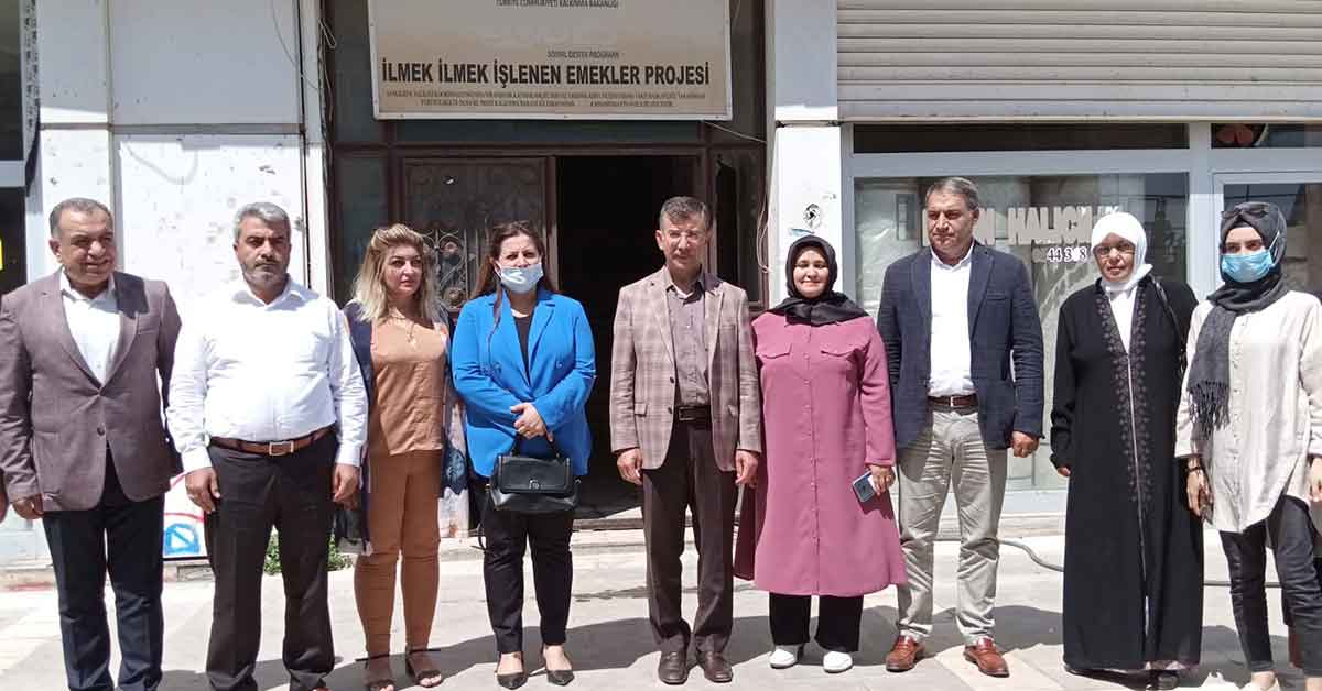 Başkan Ekincinin Eşi Sibel Ekinciden Aşure İkramı