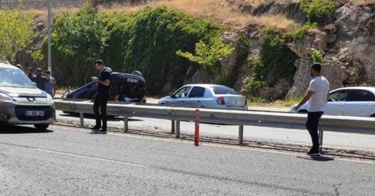 Urfa'da virajı alamayan otomobil takla attı: 1 yaralı