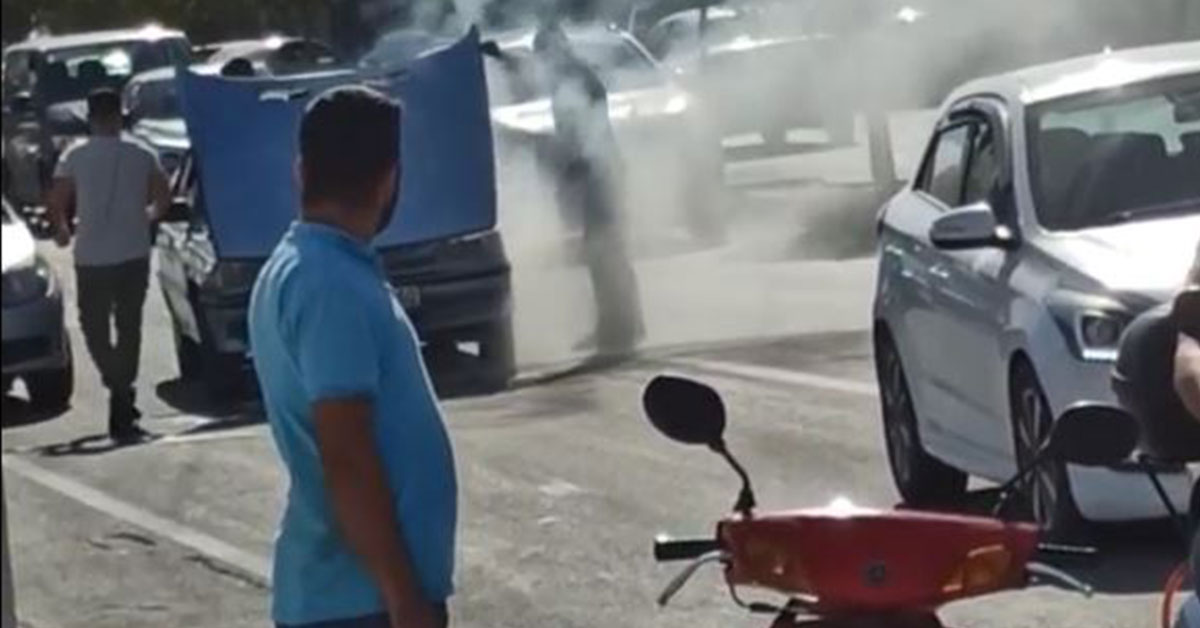 Urfa'da Seyir halindeki Araç Alev Aldı 1 yangin urfa 1