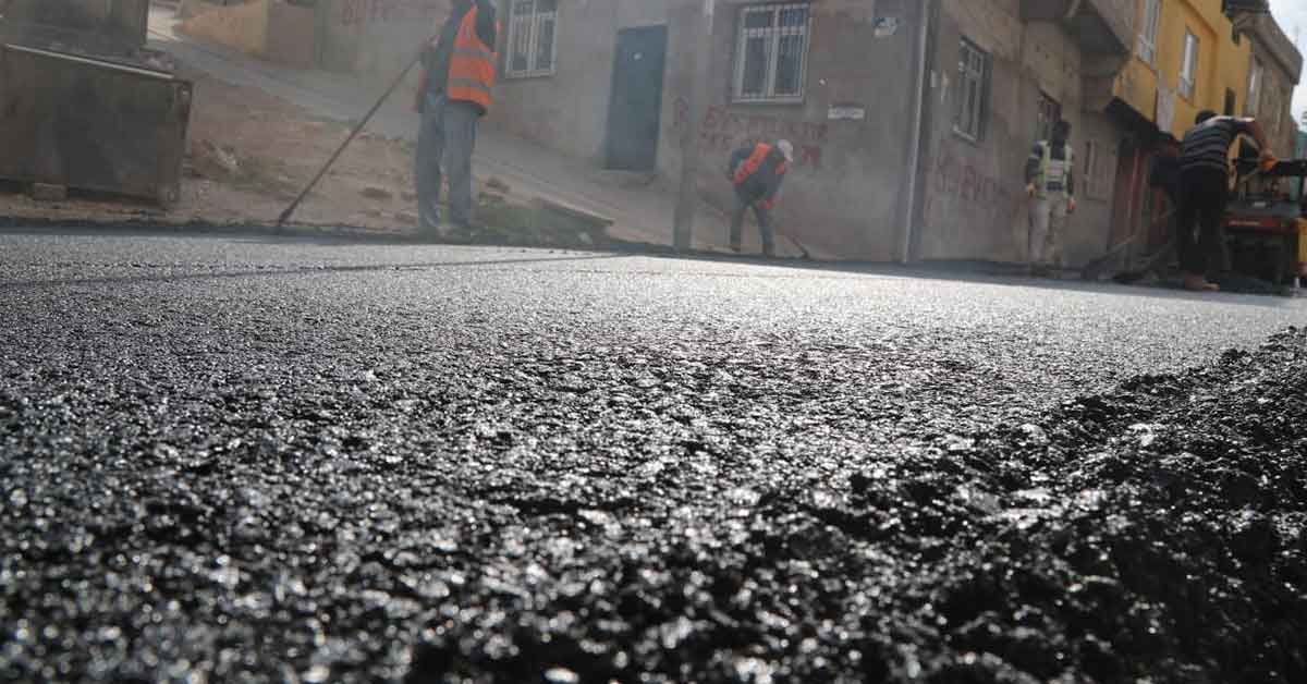 Eyyübiye'de asfalt atağı devam ediyor