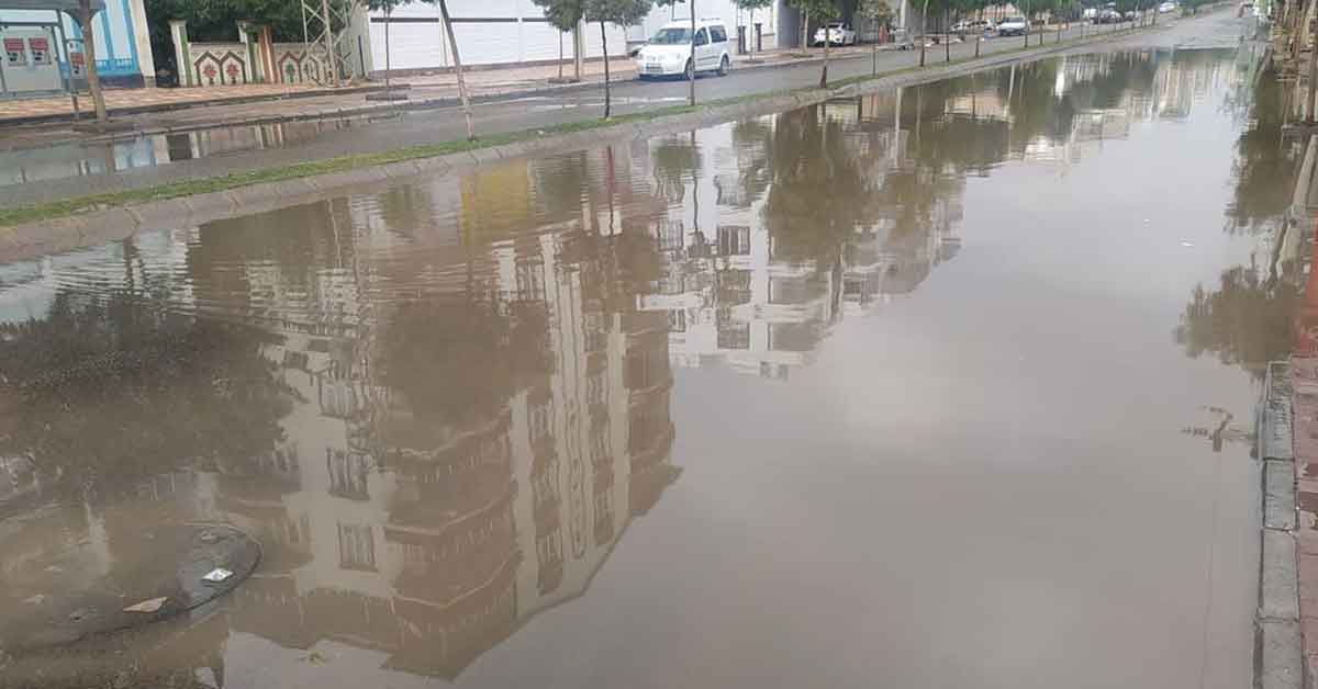Şanlıurfa’da sağanak yağış mahalleyi göle çevirdi