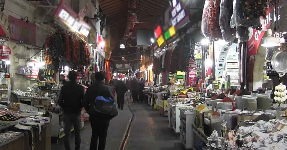 Urfa'da çayın fiyatı dolara göre değişiyor 1 Urfa'da çayın fiyatı dolara göre değişiyor