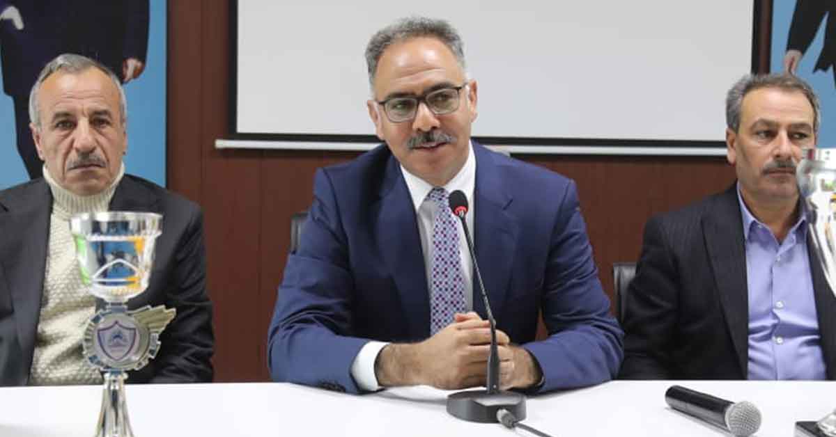 Başkan Kuş, sporculara malzeme desteğinde bulundu 1 Başkan Kuş, sporculara malzeme desteğinde bulundu