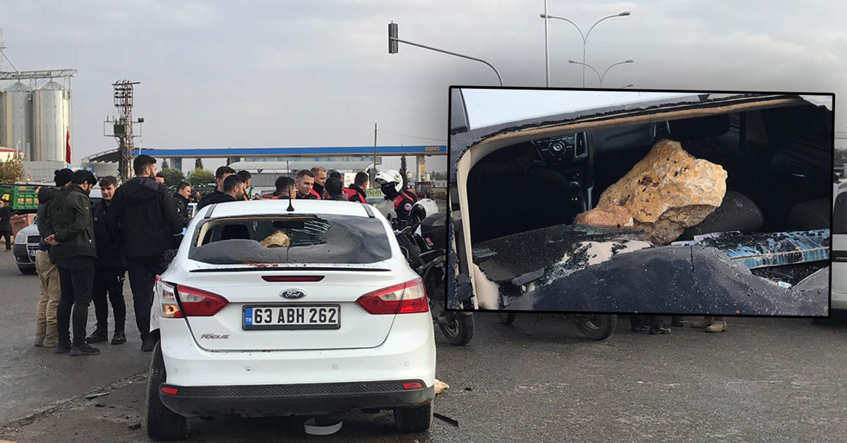 Seyir Halindeki Araca Taşlı Saldırı 1 kaza urfa 1