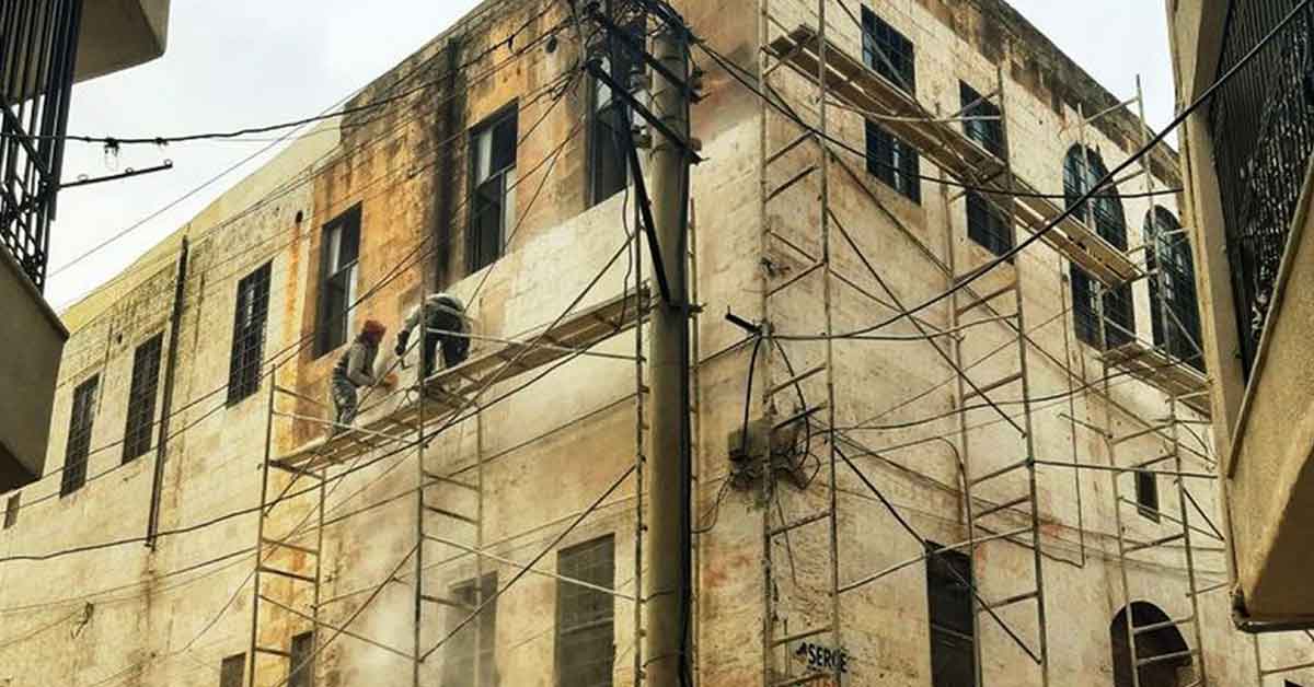 Urfa'da elektrik direkleri tarihi dokuyu bozuyor