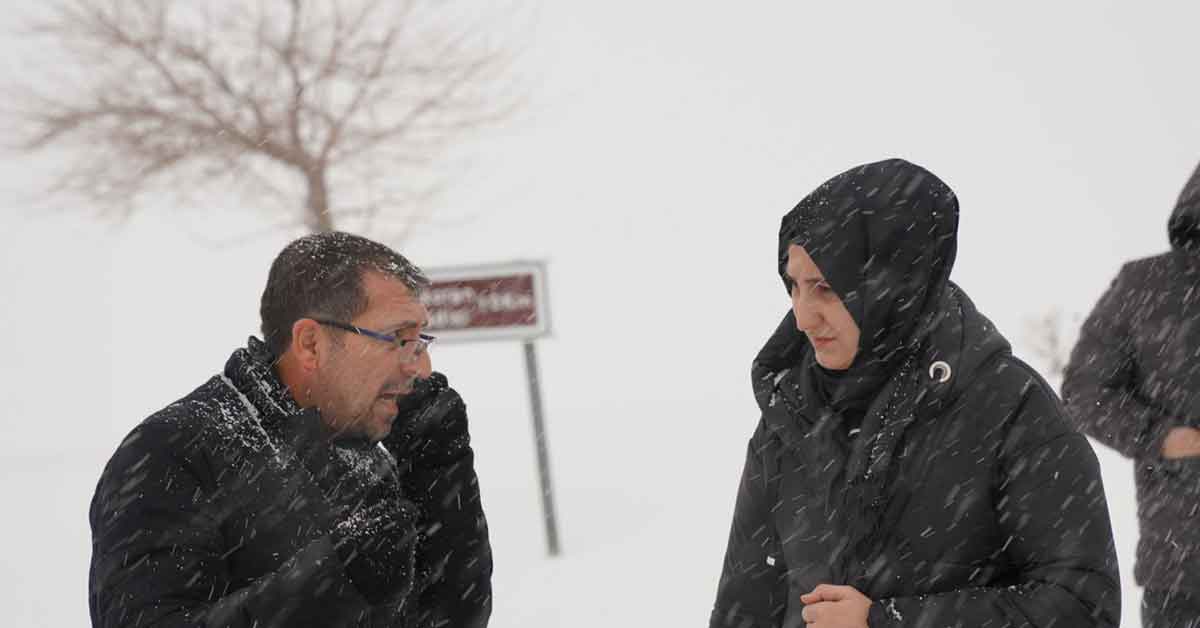 Siverek Belediyesi'nin Döktüğü Tuz Mu Kum Mu? 1 Siverek Belediyesi'nin Döktüğü Tuz Mu Kum Mu?