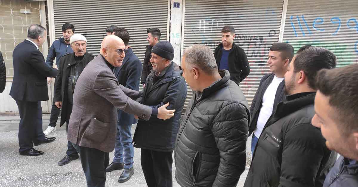 CHP'li vekil Siirt Kurtalan'da halka seslendi 1 CHP'li vekil Siirt Kurtalan'da halka seslendi