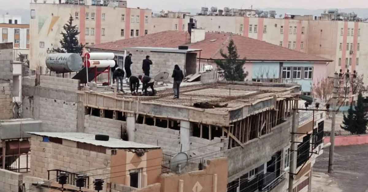 Urfa'da inşaatta çalışırken akıma kapıldılar