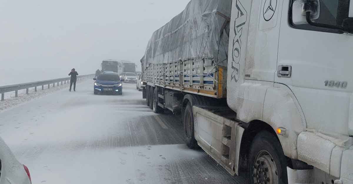 Urfa'da karda mahsur kaldılar!