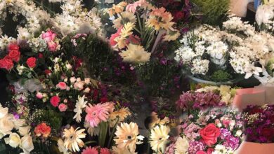 Urfa'da Çiçekçilerde ‘Anneler Günü’ mesaisi