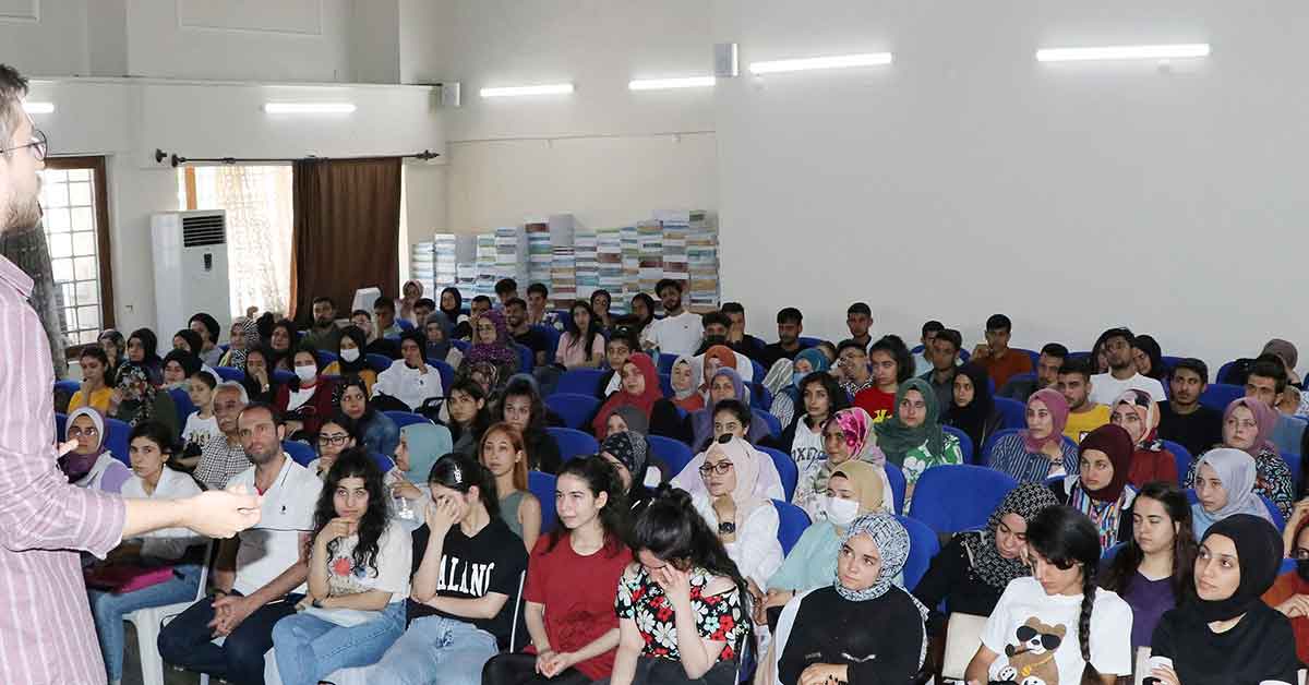 Haliliye'de öğrencilere destek semineri