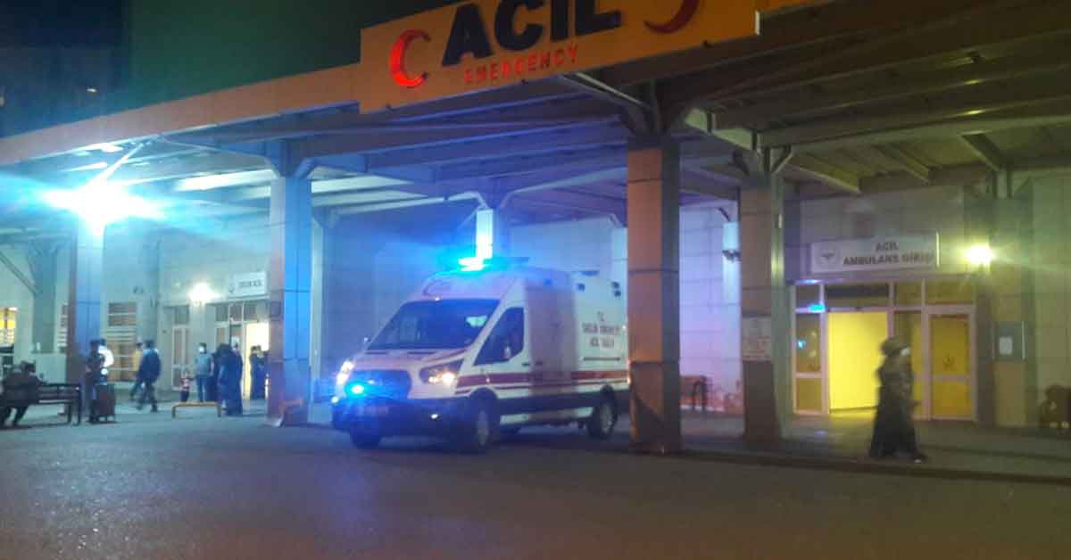 Şanlıurfa'da kaza! 3 genç yaralı 1 Şanlıurfa'da kaza! 3 genç yaralı