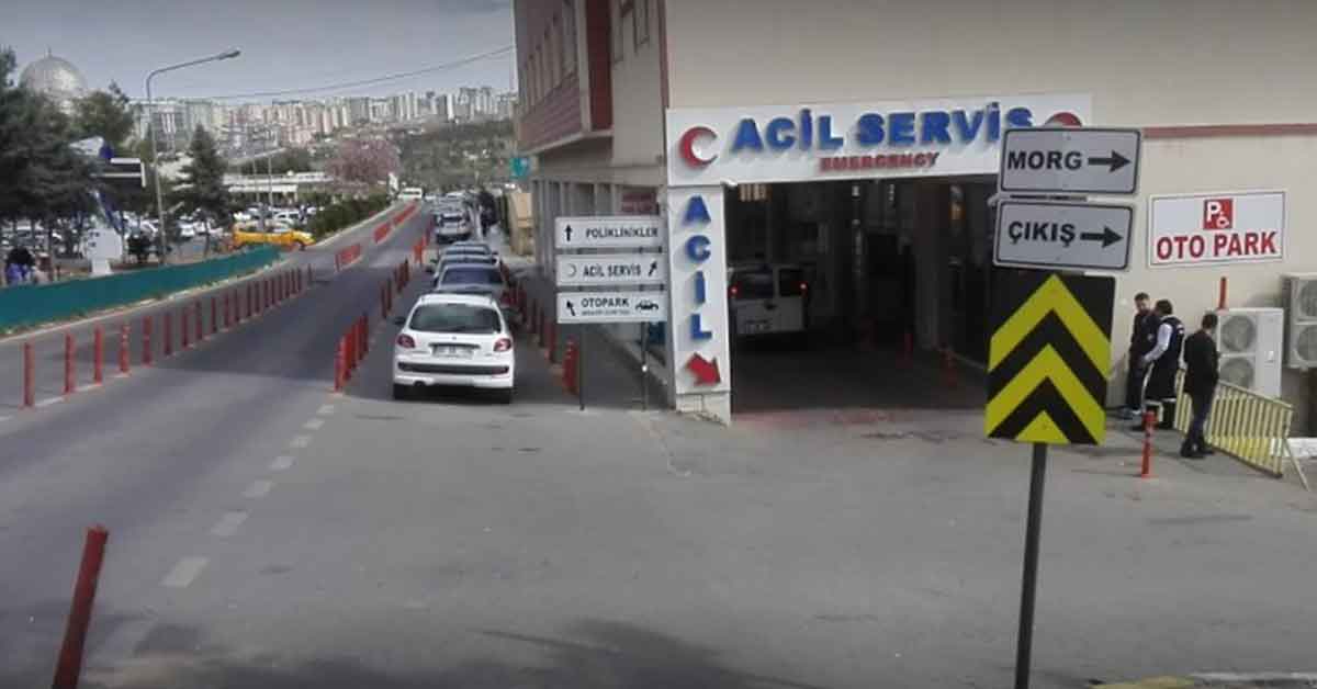 Bahar yağmurları Şanlıurfa'da hayatı olumsuz etkiledi 1 Şanlıurfa'da olumsuz hava şartlarından hastane de etkilendi