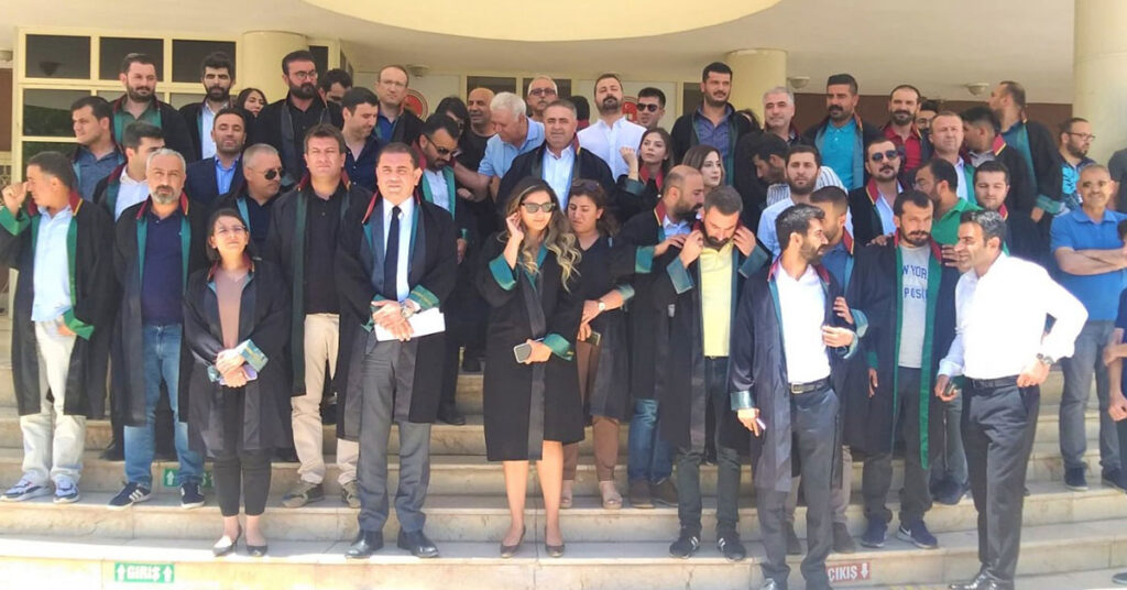 Urfa’da Avukatlar Öldürülen Meslektaşları İçin Toplandı 1 avukat