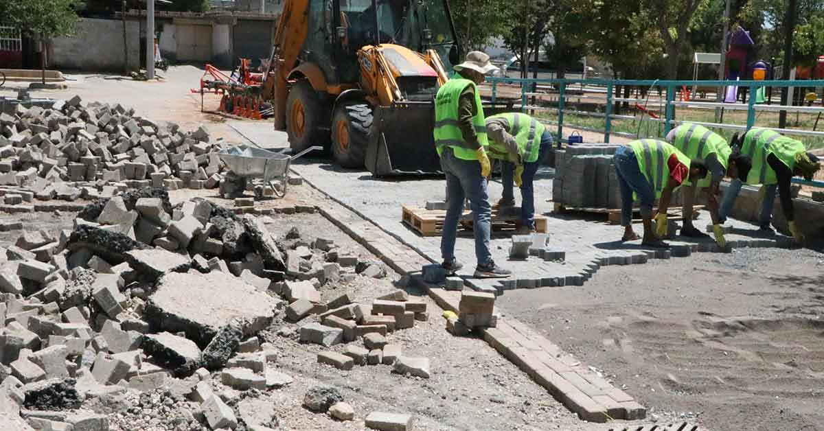 Kısas Mahallesinde hummalı üst yapı çalışmaları sürüyor