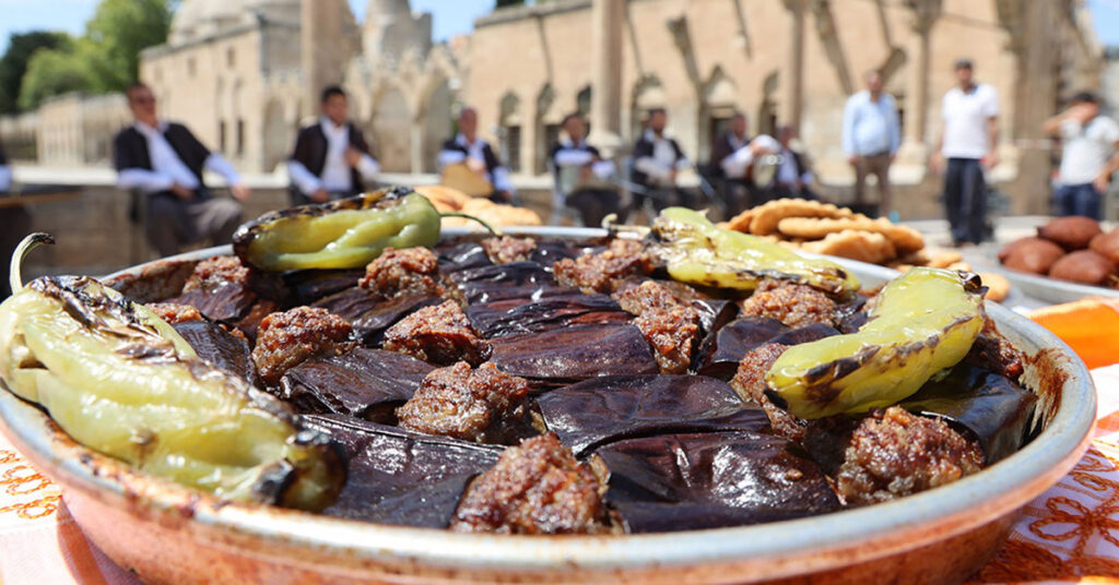 tepsi kebabi